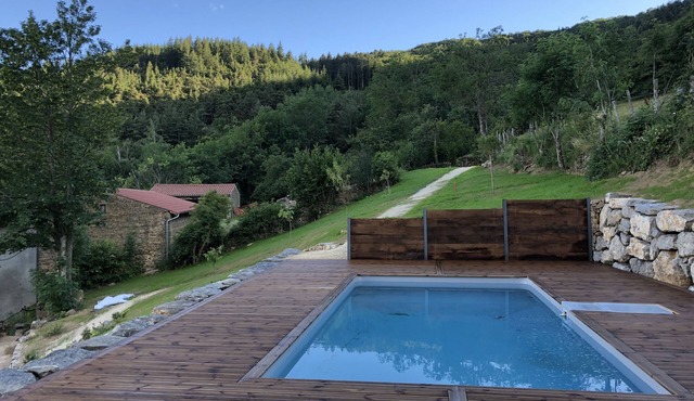 Stone house in the heart of the Pilât massif