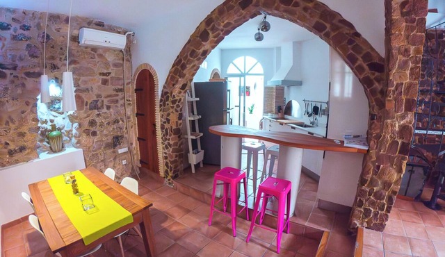 Stone house in the old quarter of Sagunto