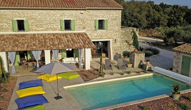 Stone house, private pool, panoramic view, close to the Gorges de l'Ardèche
