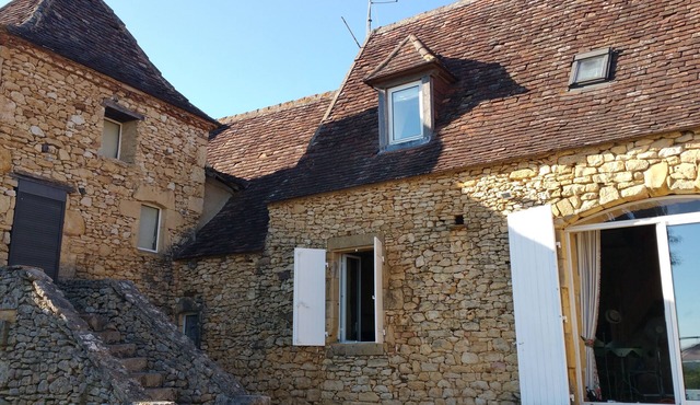 STONE HOUSE WITH OPEN VIEW AND SWIMMING POOL