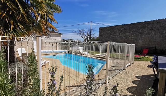 Stone house with private heated swimming pool