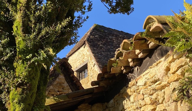 Stone houses with tower, ancient, carefully restored, simple, quiet location