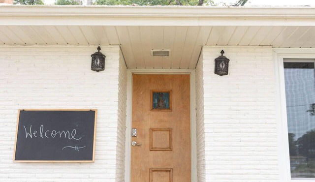 StOnE LaKe KiTcHy CaMpY Oh So gLaMpY!