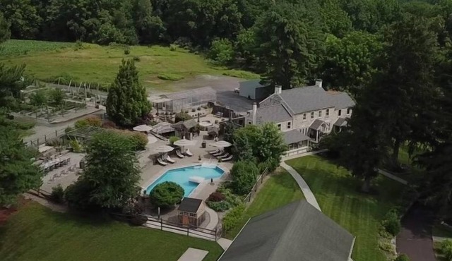 Stone Manor offers full house or for off season party of 2 we offer Paris Suite