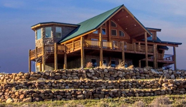 Stone Meadow Lodge - Amazing Bear Lake views