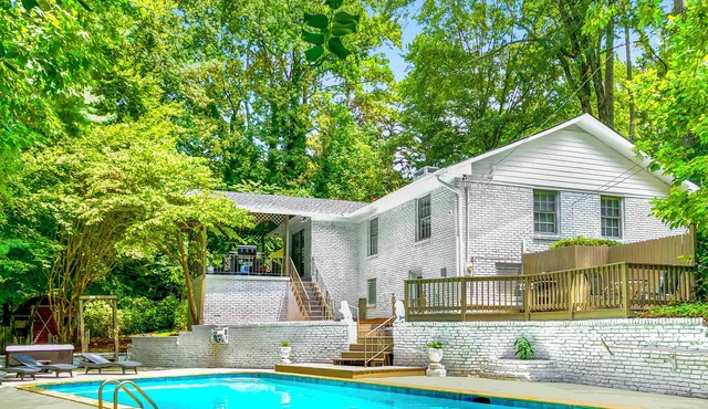 Stone Mountain Escape Pool HotTub GameRoom BBQ 13 max