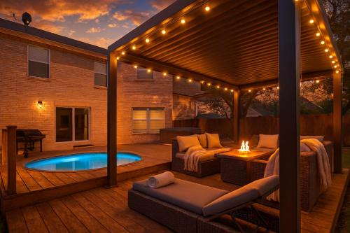 Stone oak retreat Hot Tub & Plunge Pool