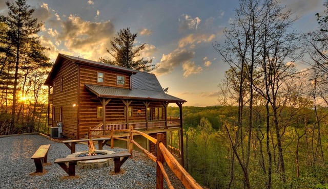 Stone Pine Lodge- Outdoor Fireplace | Hot Tub | Game Room