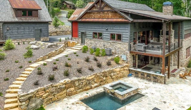 Stone Pool Lodge | Blue Ridge, GA