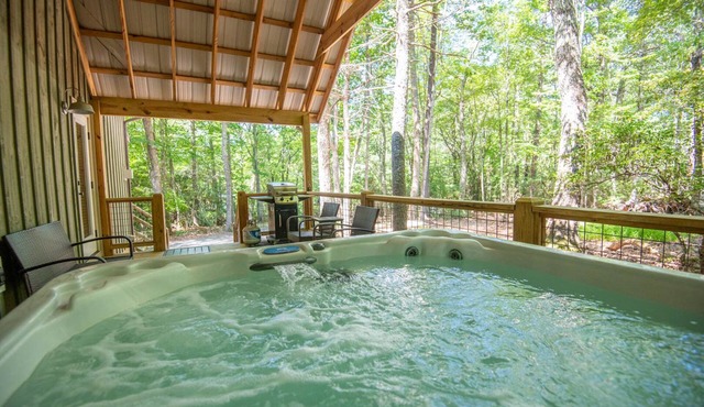 Stone's Throw Bungalow TOO | Loved by Couples & Families | Water Access