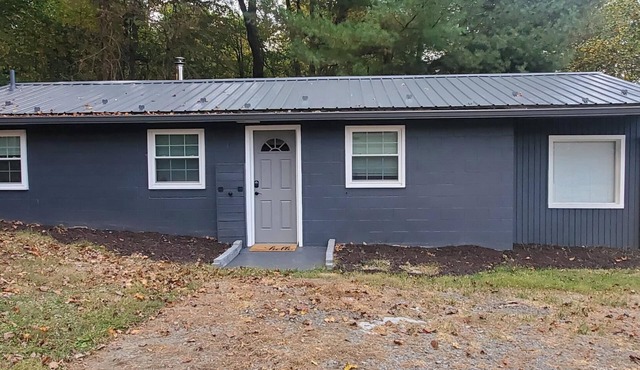 Stone's Throw Cabin moments away from the best of the Laurel Highlands!