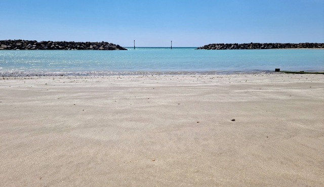 Stone's throw from beach and forest, country walks