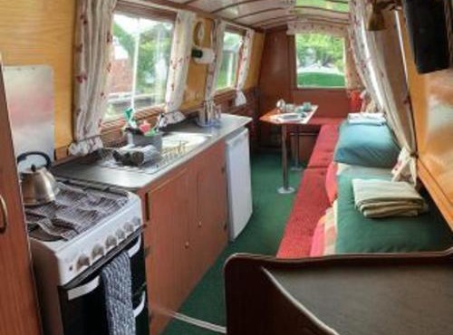 Stone - Self-Drive Boat - Sleeps 4 - Pet Friendly
