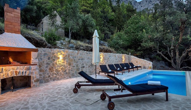 Stone villa in Zaostrog with pool, heated, terrace, sea view, table tennis, garage