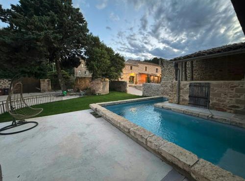 Stone Villa With Pool Between Uzès And Avignon