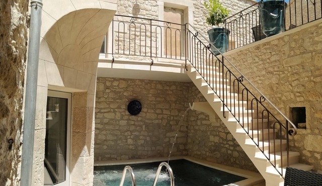 Stone village house with pool, Saint-Restitut – Drôme Provençale