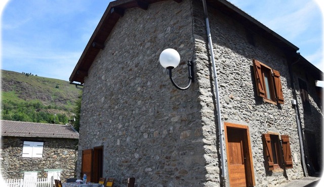 Stone village house, calm and comfort guaranteed!