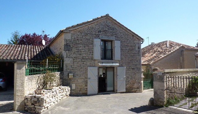 Stone Village House Lalbenque - Barn completely redone in new -