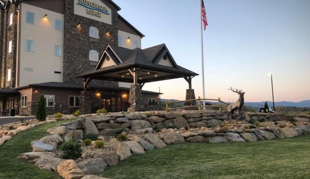 Stonebrook Lodge Murphy