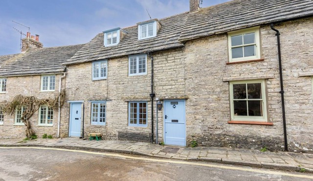 Stonechat Cottage - cosy cottage for 4 guests