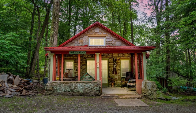 StoneCliff Seven Springs/Hidden Valley Cabin Rental