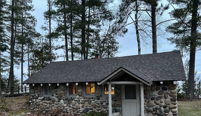 Stonecliffe Cottage on Lake Huron