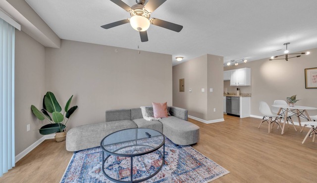 Stonecrest 620, 2Bd Apt I Free Parking I Pool