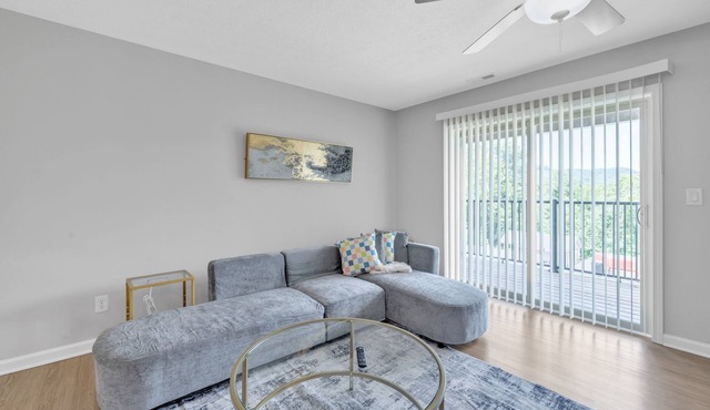 Stonecrest 623, 2Bd Apt I Free Parking I Pool