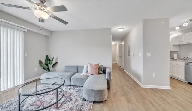 Stonecrest 712, 2Bd Apt I Free Parking I Pool