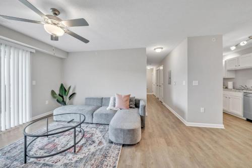 Stonecrest 712, 2Bd Apt I Free Parking I Pool