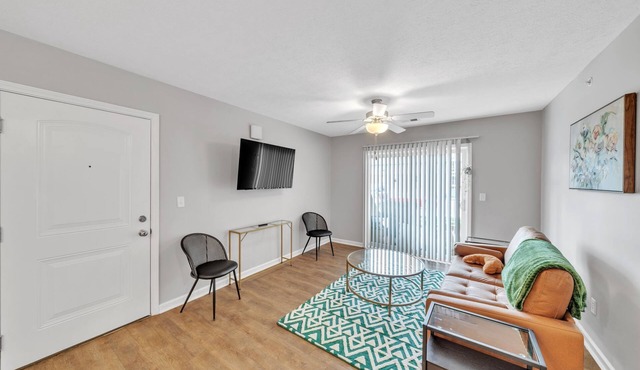 Stonecrest 717, 2Bd Apt I Free Parking I Pool