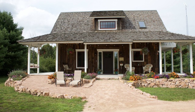 Stonehaven Cottages - "The Gatekeeper Cottage"