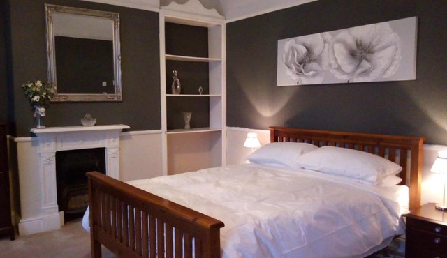 Stonehouse Apartment