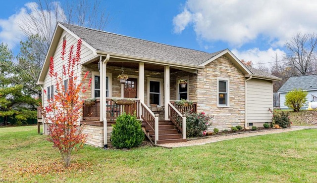 Stonehouse Cottages B