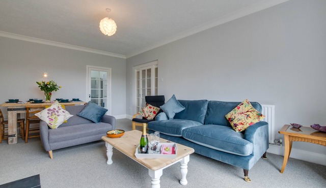 Stonehurst - Three Bedroom House, Sleeps 5