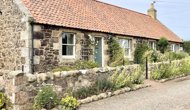 Stonelaws Holiday Cottages: Muir Cottage