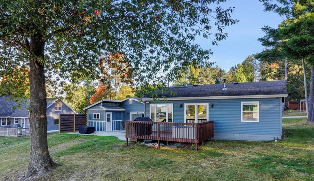 StoneLedge Lake Sauna&SpanCozy 2-Bed, 1-Bath lakeside retreat on StoneLedge Lake