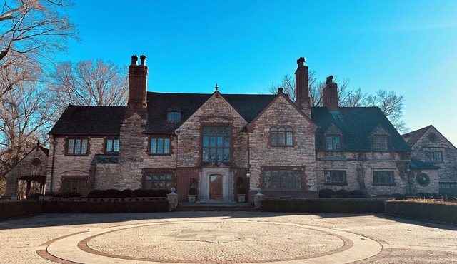 Stoneleigh Estate - Luxurious Historic Country Estate on over 50 acres