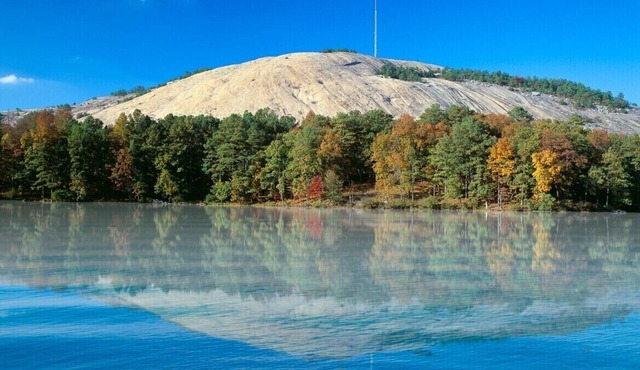 Stonemountain Home-Walk to the Mountain