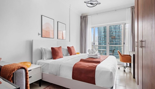 StoneTree - Cozy Studio - JLT