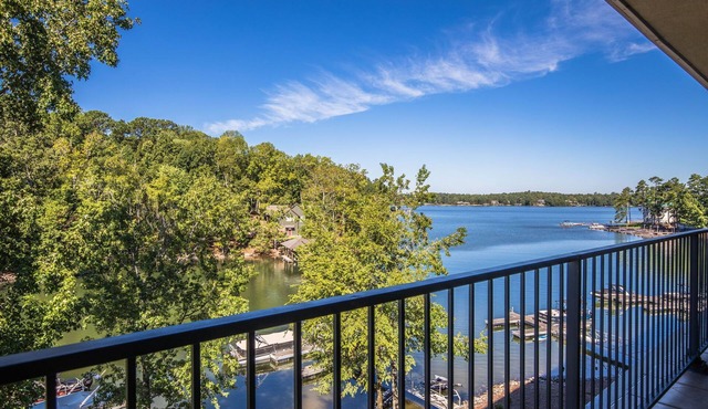 Stoneview Waterfront Wishes- 3Br/3Ba Condo Rental
