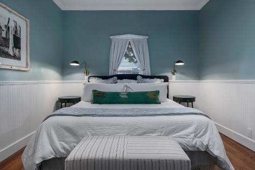 Stonewall Main Haus - Sleeps 6