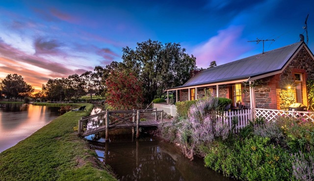 Stonewell Hideaway Cottage