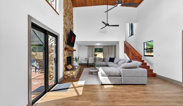 Stonewood Escape 4BR Fireplace Near Hard Rock