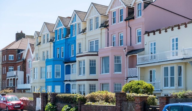 Stoney Beach - sleeps 12 guests in 5 bedrooms