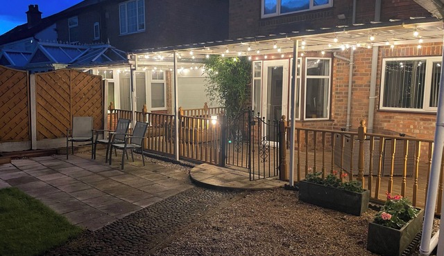 Stoney Court Huge 9 Bedroom Property Near NEC, City Centre