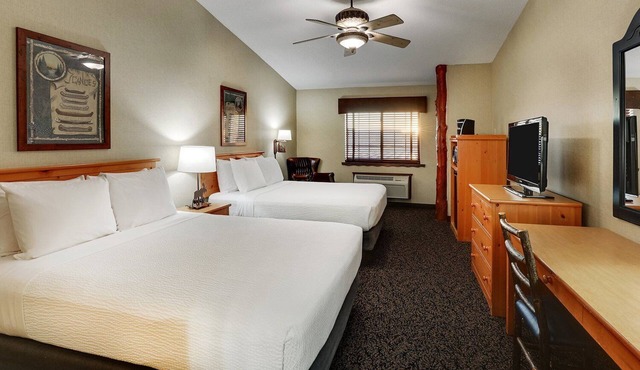 Stoney Creek Moline Stay | 1 King Bed | Near Quad Cities Center