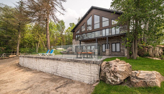 Stoney Lake Beach House