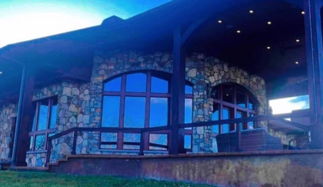 Stony Point Gated Resort All Exclusive: The Lodge, Lakehouse and 4 Cabins