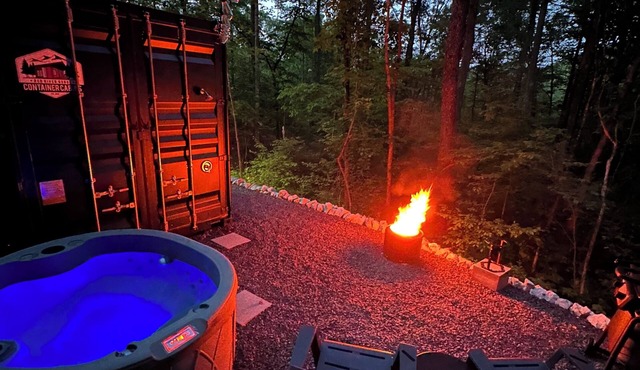 STOP SCROLLING!-COUPLE’S CABIN-HOT TUB IN THE WOODS-RED RIVER GORGE-SUPER CLEAN